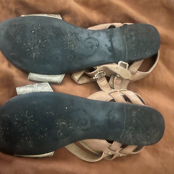 Clark's Women's Sandals - Picture 2 of 2